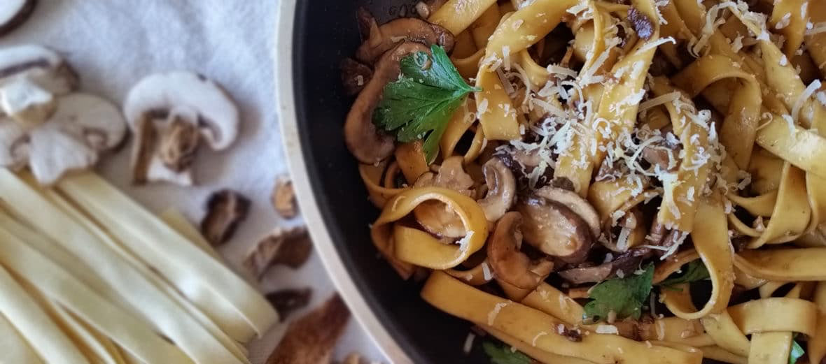 Fettuccine in Porcini Garlic Sauce Recipe