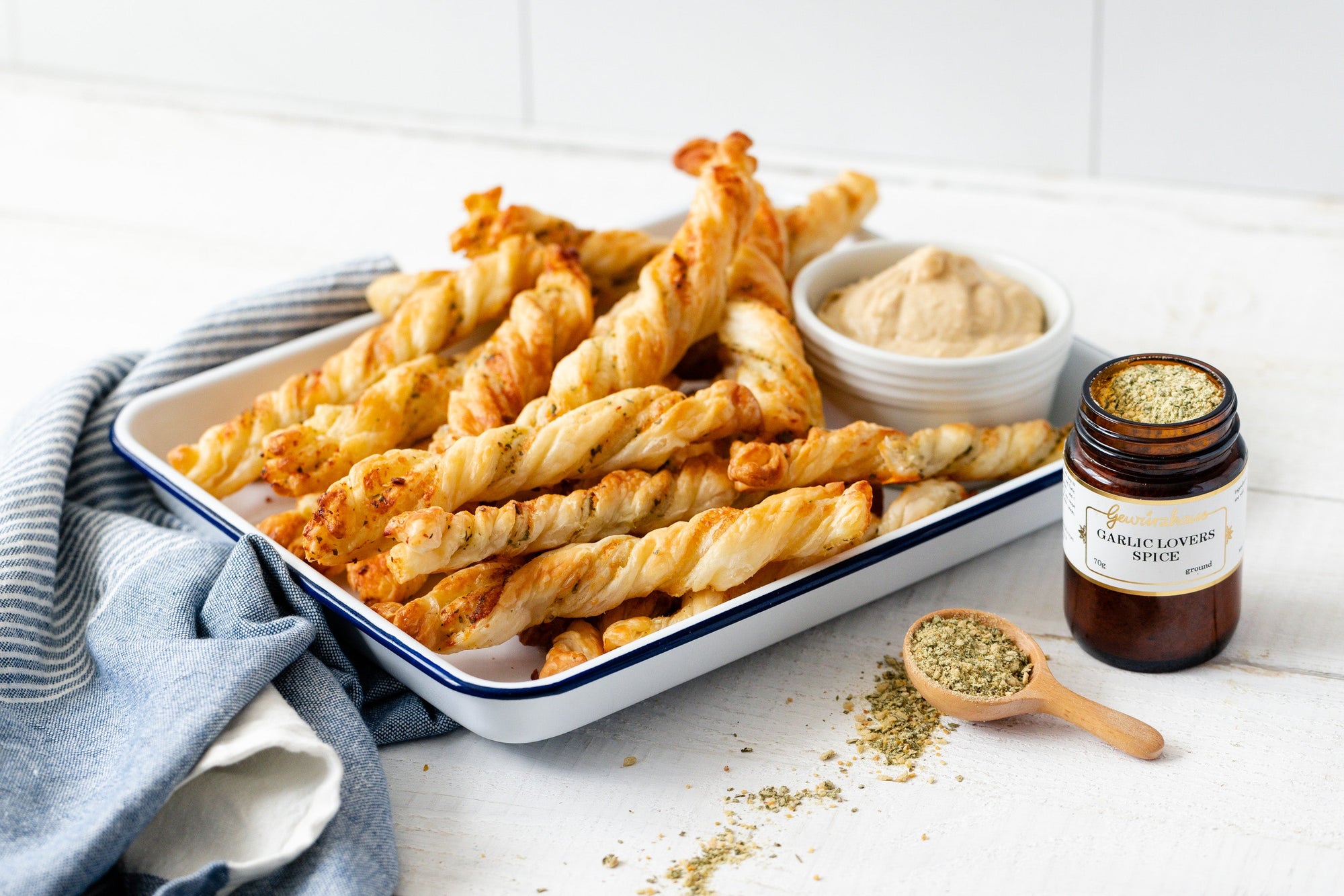 Garlic Lovers' Cheese Twists Recipe