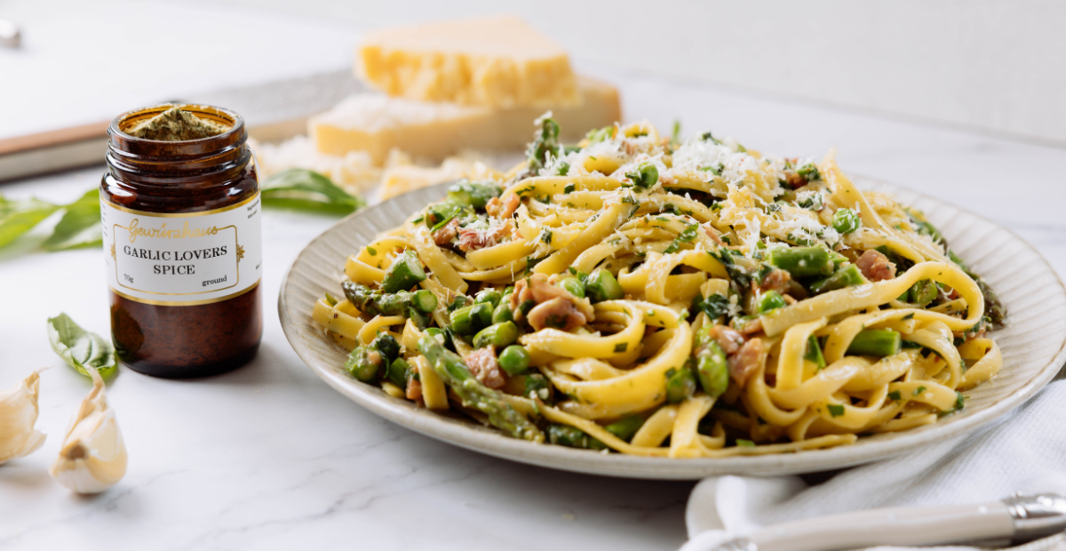 Spring Vegetable Linguine Carbonara - Gewürzhaus