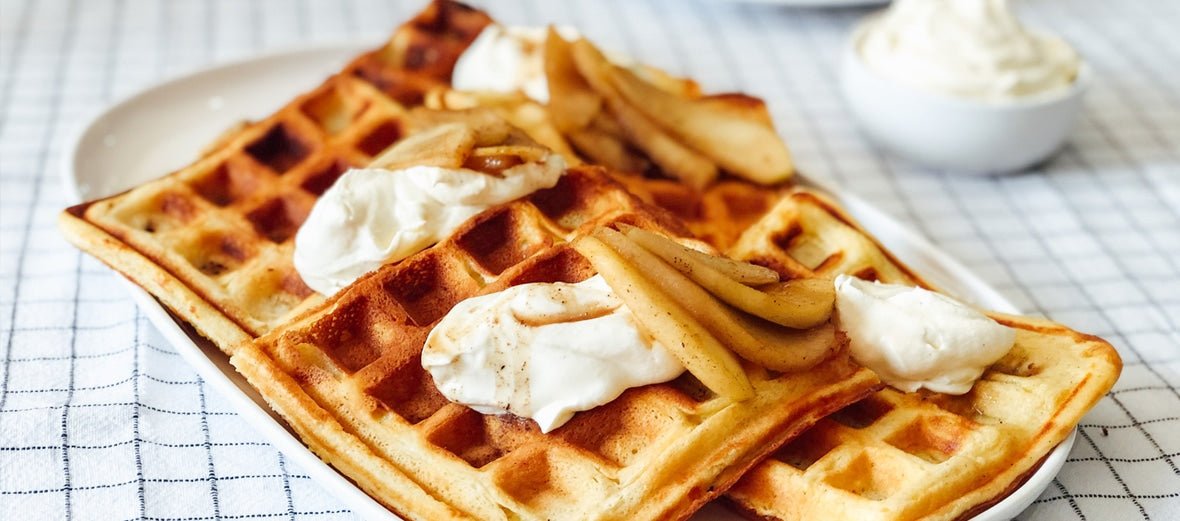 Buttermilk Waffles with Caramelised Apples - Gewürzhaus