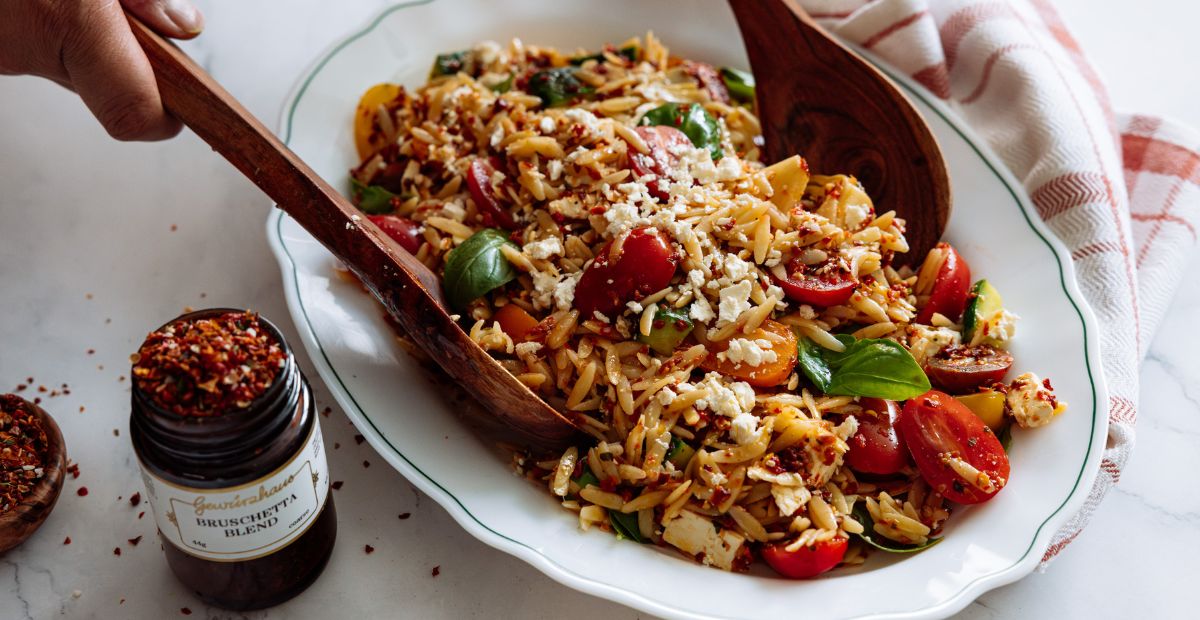 Mediterranean Orzo Pasta Salad - Gewürzhaus