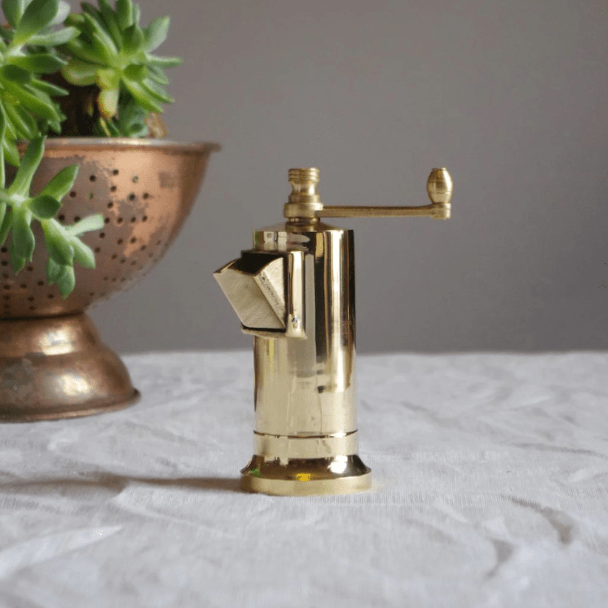 Modern Brass Front Loading Pepper Mill 13cm - Gewürzhaus